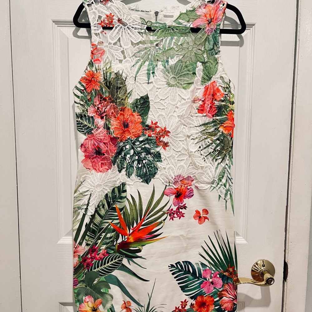 Eli Tahari Tropical Embroidered Dress Wedding Guest - Women’s M